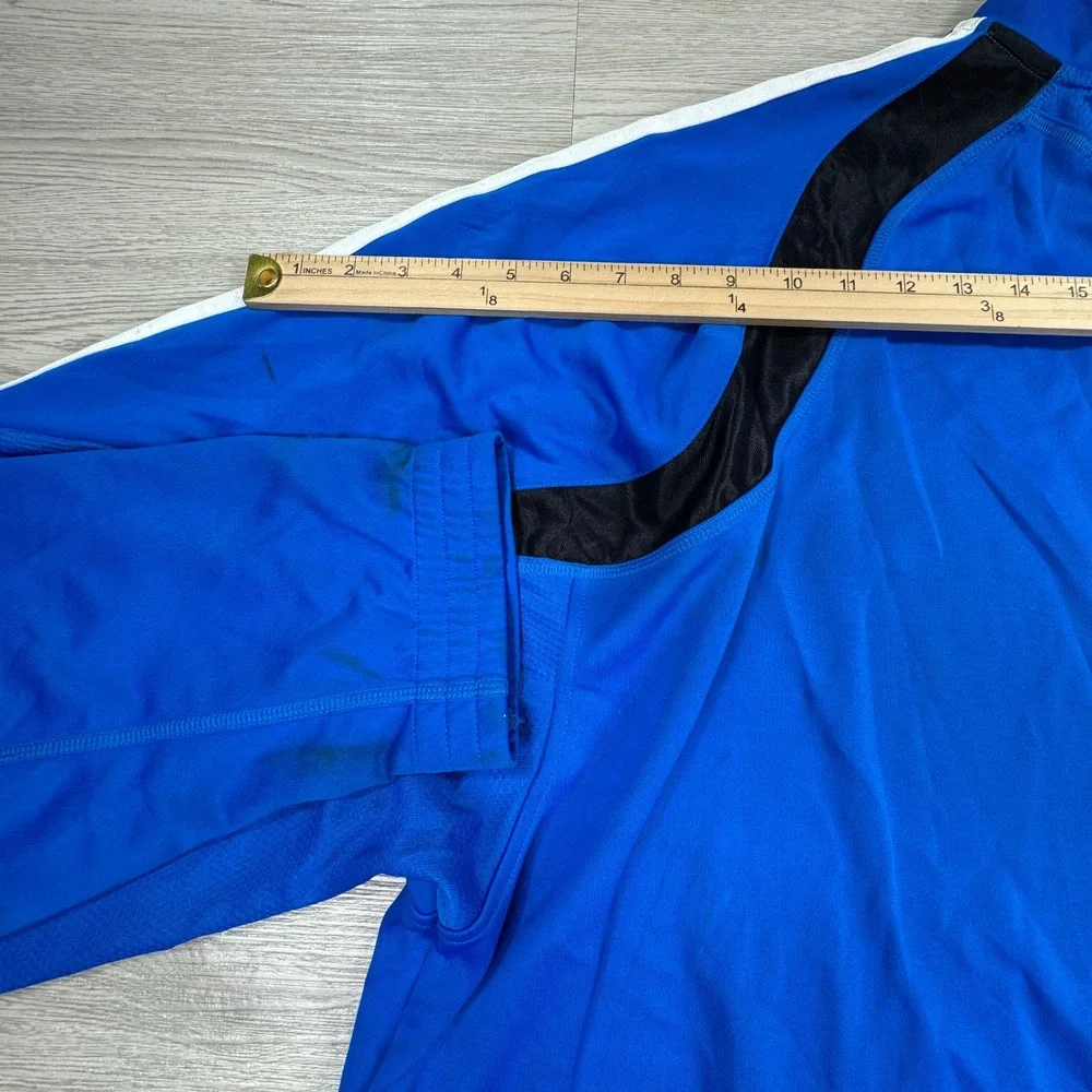 adidas *orders ship